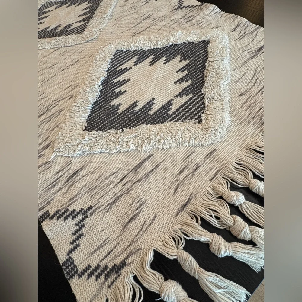 Neutral Diamond Pattern Fringe Runner Doormat - Cream and Gray